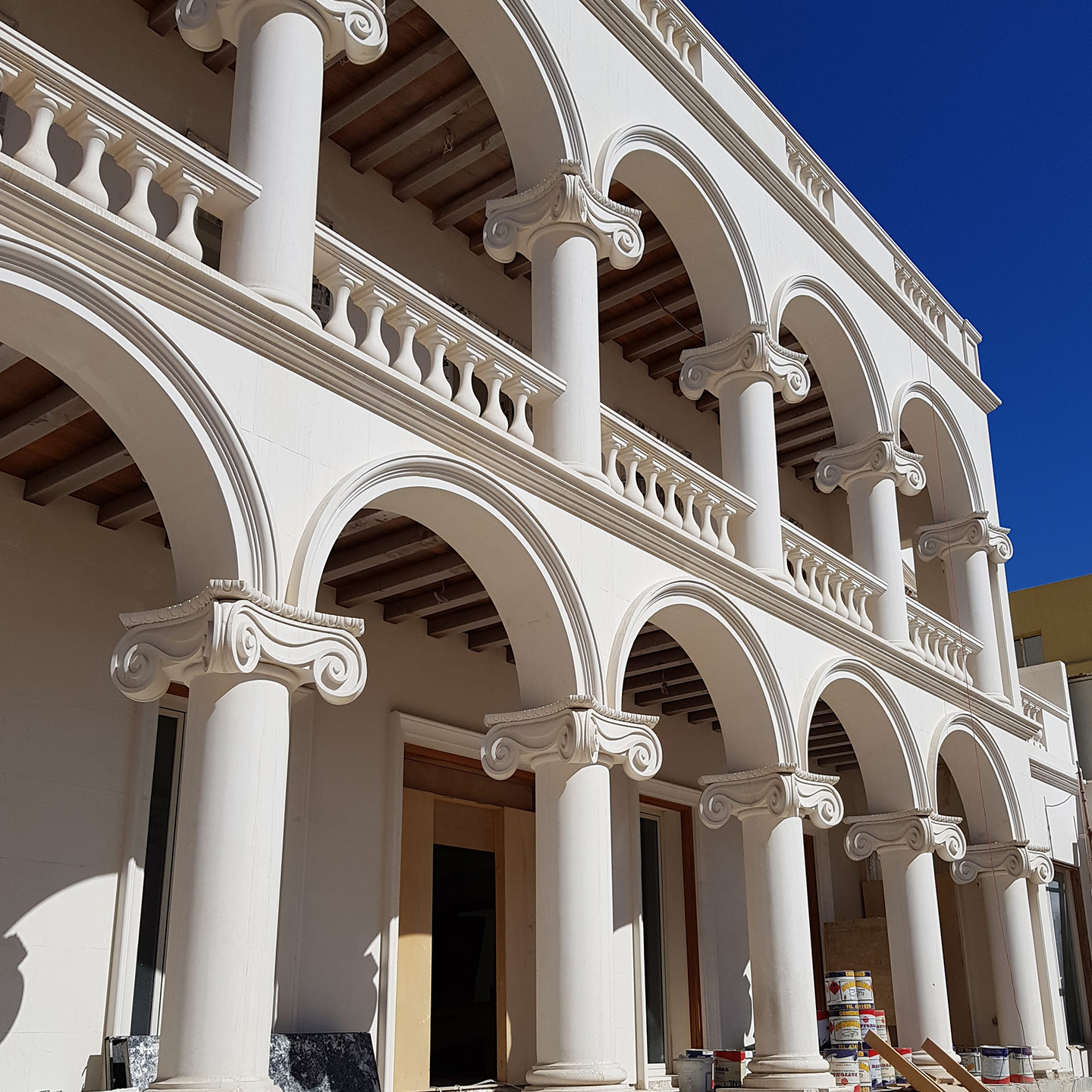 Handcrafted Indiana limestone Corinthian columns, Tulip Limestone · Precast
